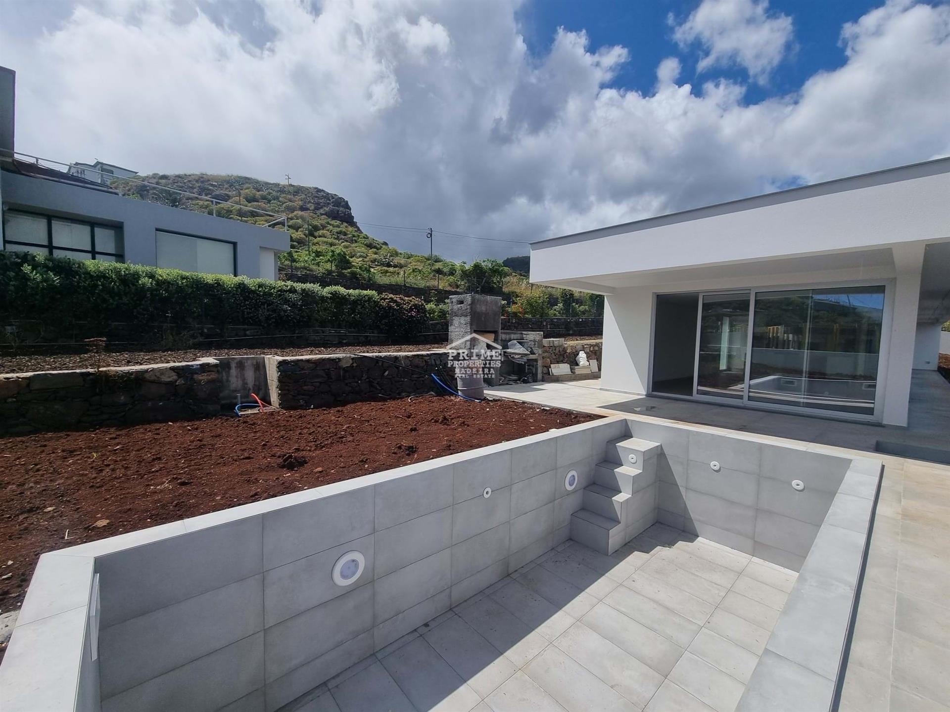 Moderne villa te koop