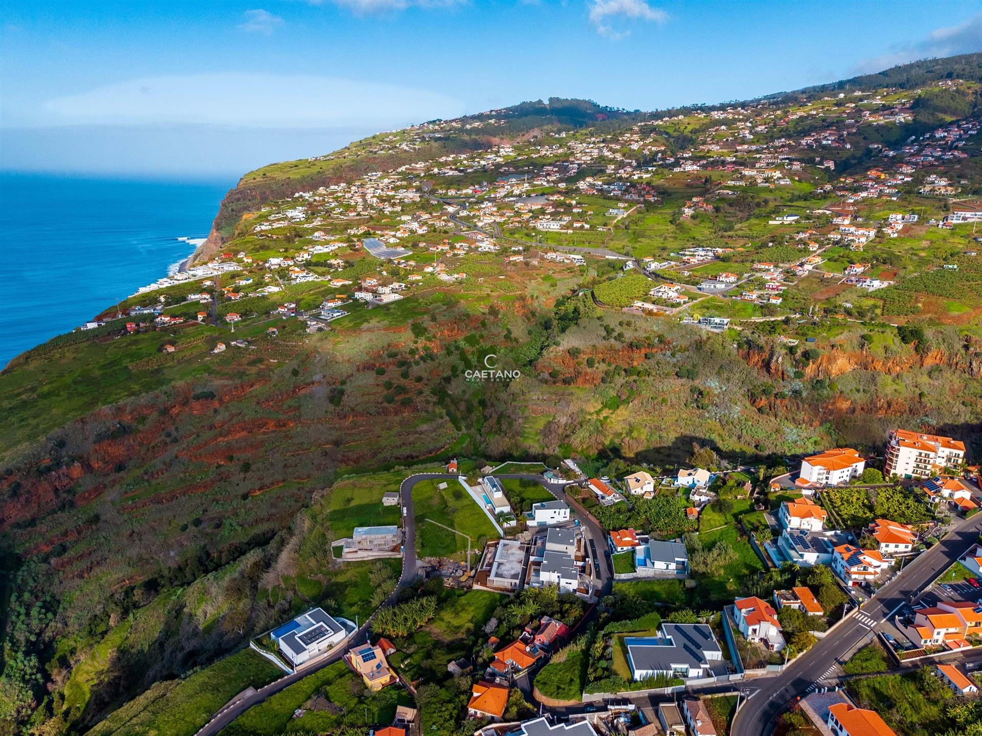 Wonderful New 3 Bedroom Villa - Calheta