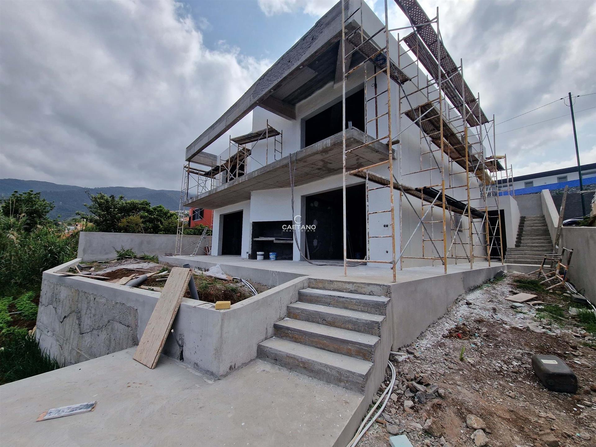 Haus mit 2 Schlafzimmern im Bau mit atemberaubender Aussicht in Calheta
