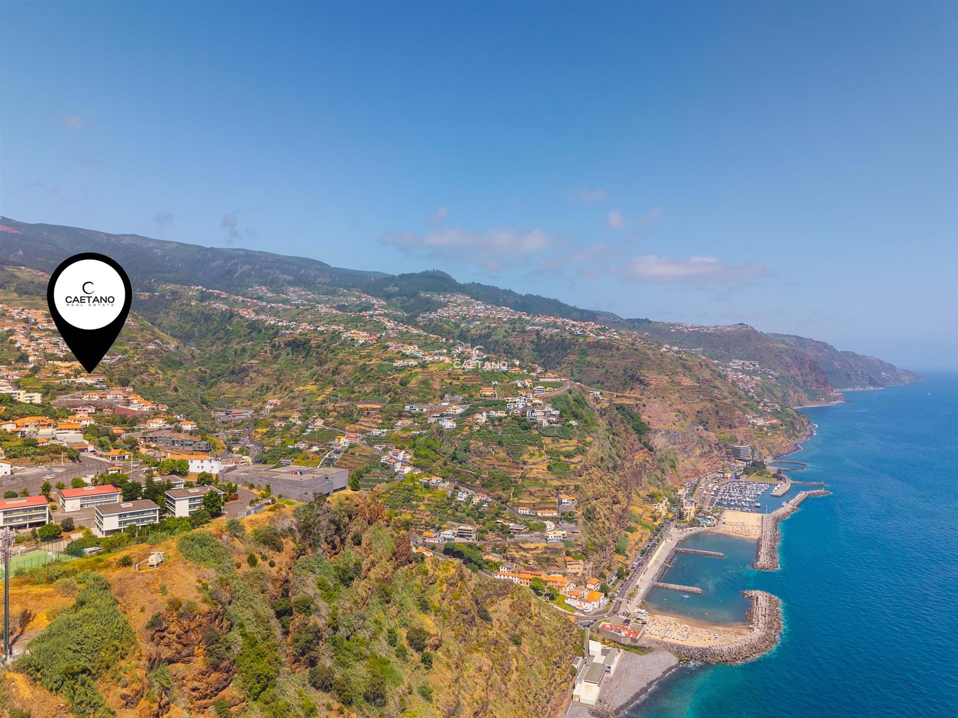 Terrain urbain de 1067m2 avec projet approuvé - Calheta