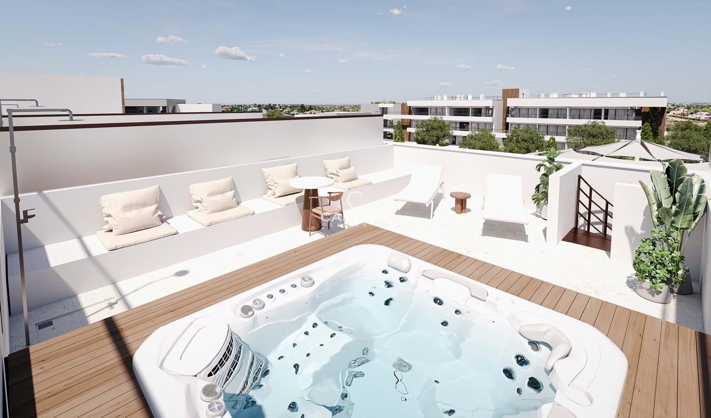 2-Zimmer-Wohnung mit Dachterrasse und Whirlpool zum Verkauf in Carvoeiro an der Algarve
