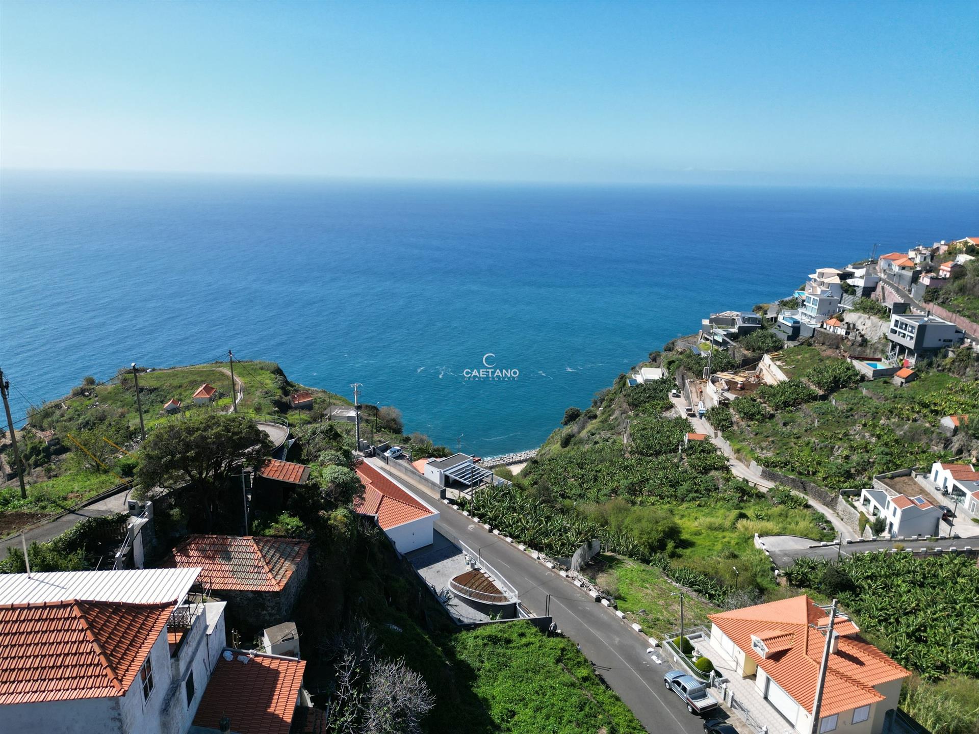 Extraordinary 2 Bedroom Villa in Calheta - The Perfect Getaway to Enjoy Life Near the Beach