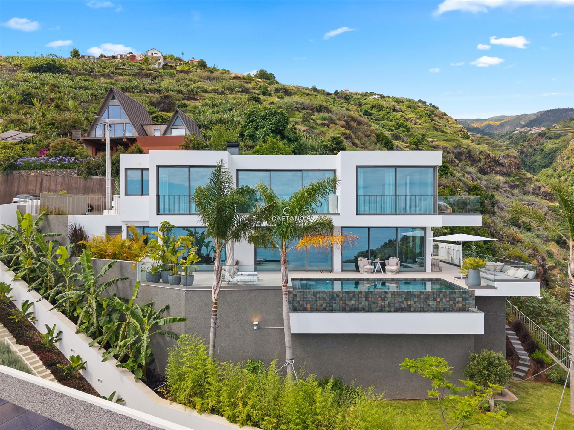 A Private Designer Retreat in Calheta — Where Luxury Meets Tranquility