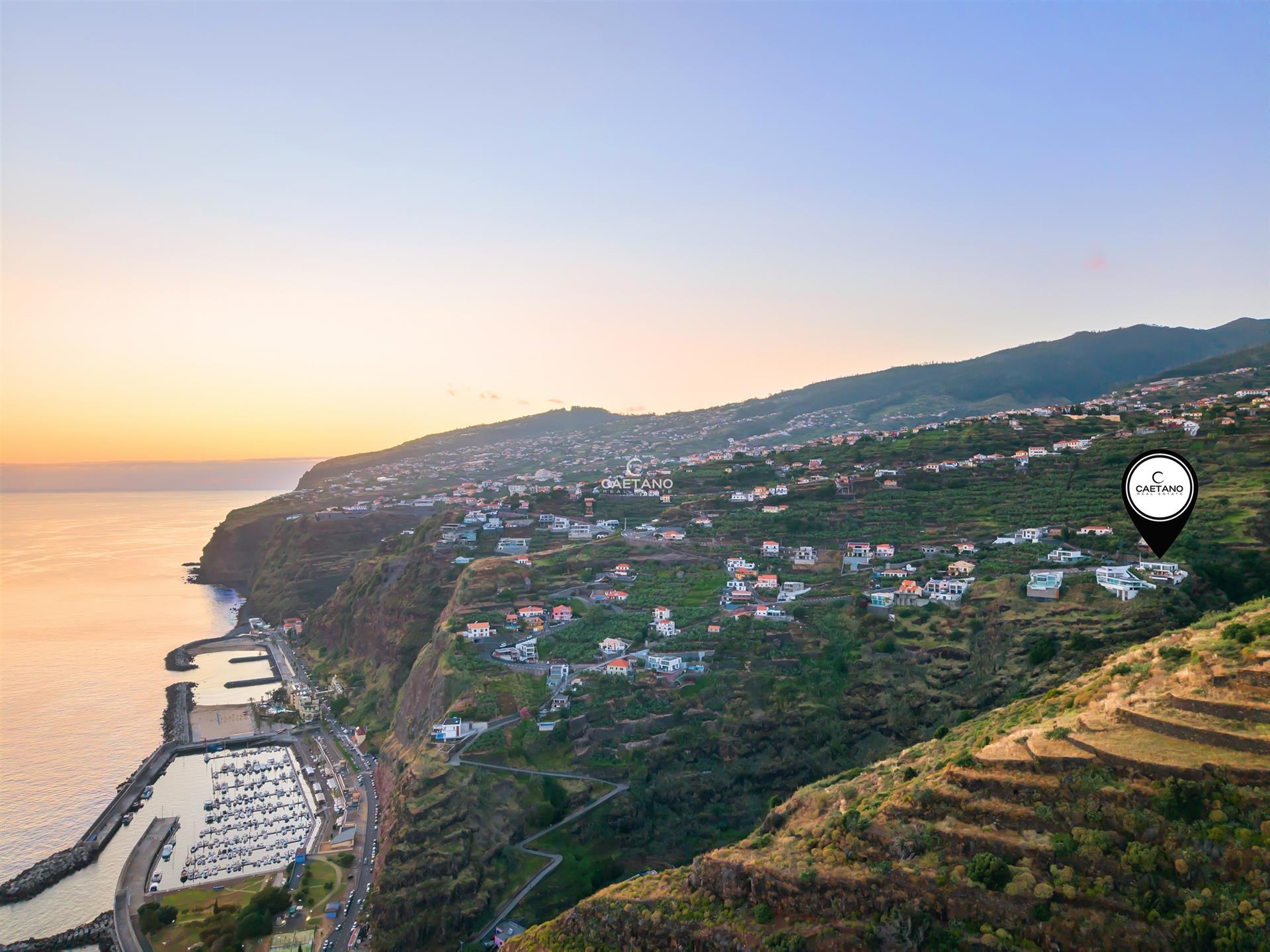 A Private Designer Retreat in Calheta — Where Luxury Meets Tranquility
