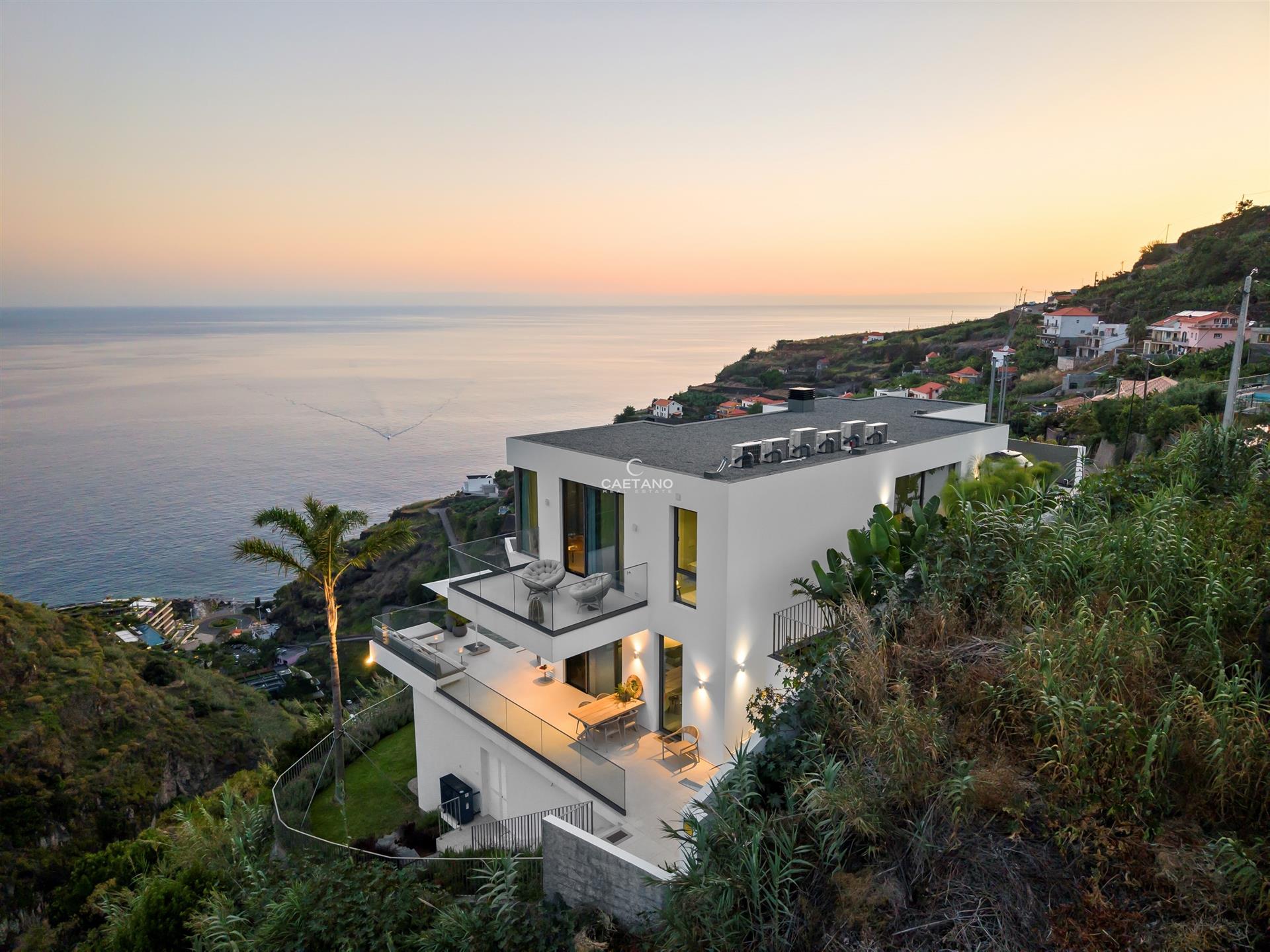 A Private Designer Retreat in Calheta — Where Luxury Meets Tranquility