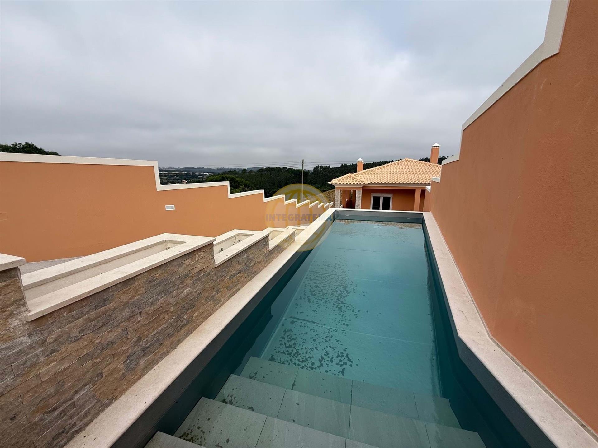 Moradia T3 com piscina e terreno - a 7 minutos de carro de Caldas da Rainha