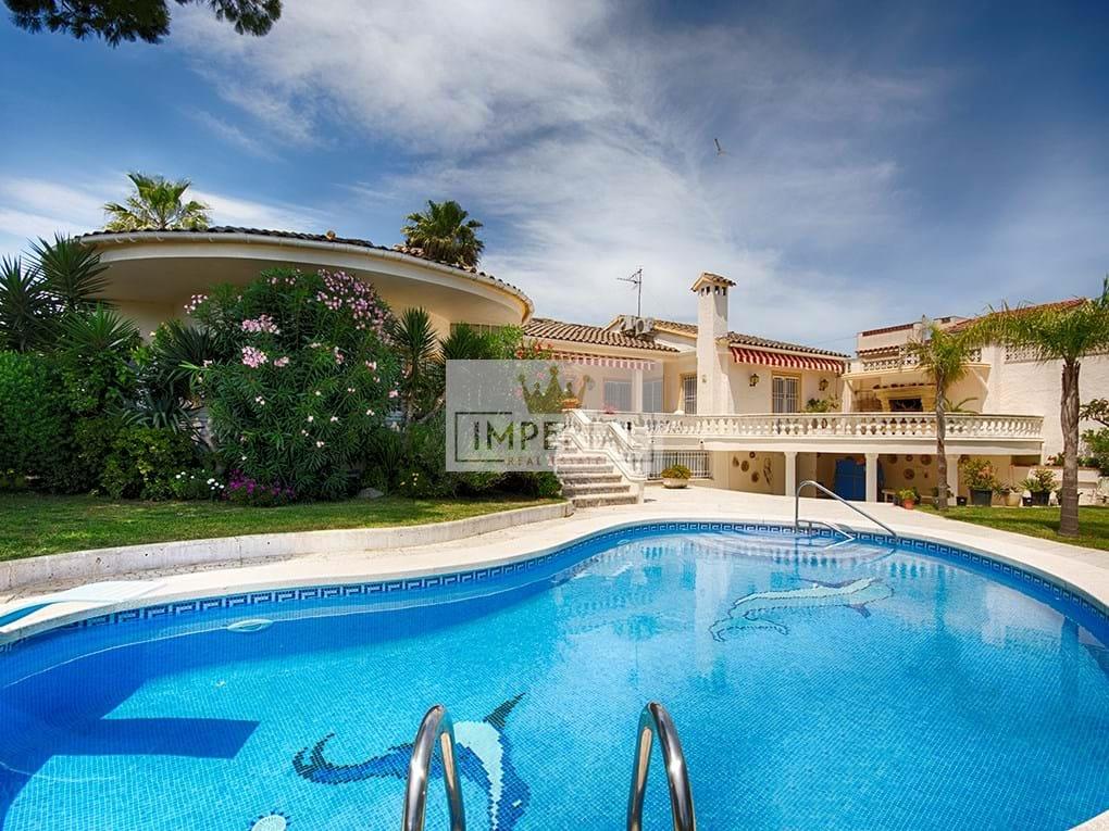 House with 1.019m2 plot, wide canal, south