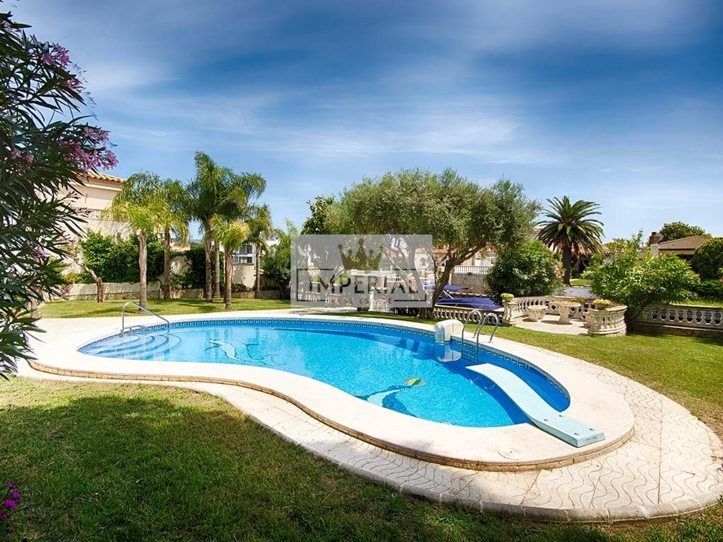 House with 1.019m2 plot, wide canal, south