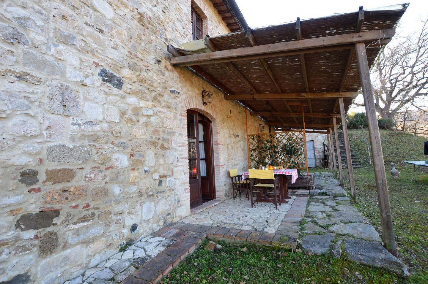 8 Bedrooms - Rustic Village - Tuscany - For Sale - A6273raa