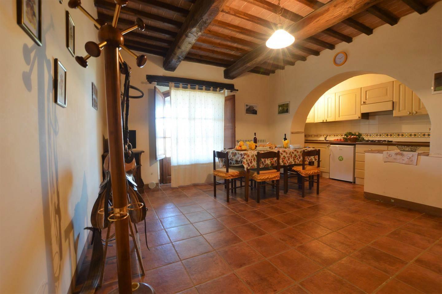 8 Bedrooms - Rustic Village - Tuscany - For Sale - A6273raa