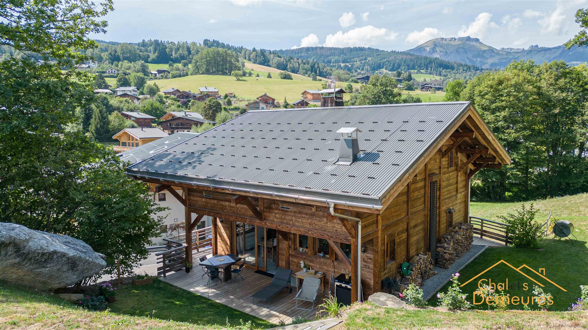Village foot chalet