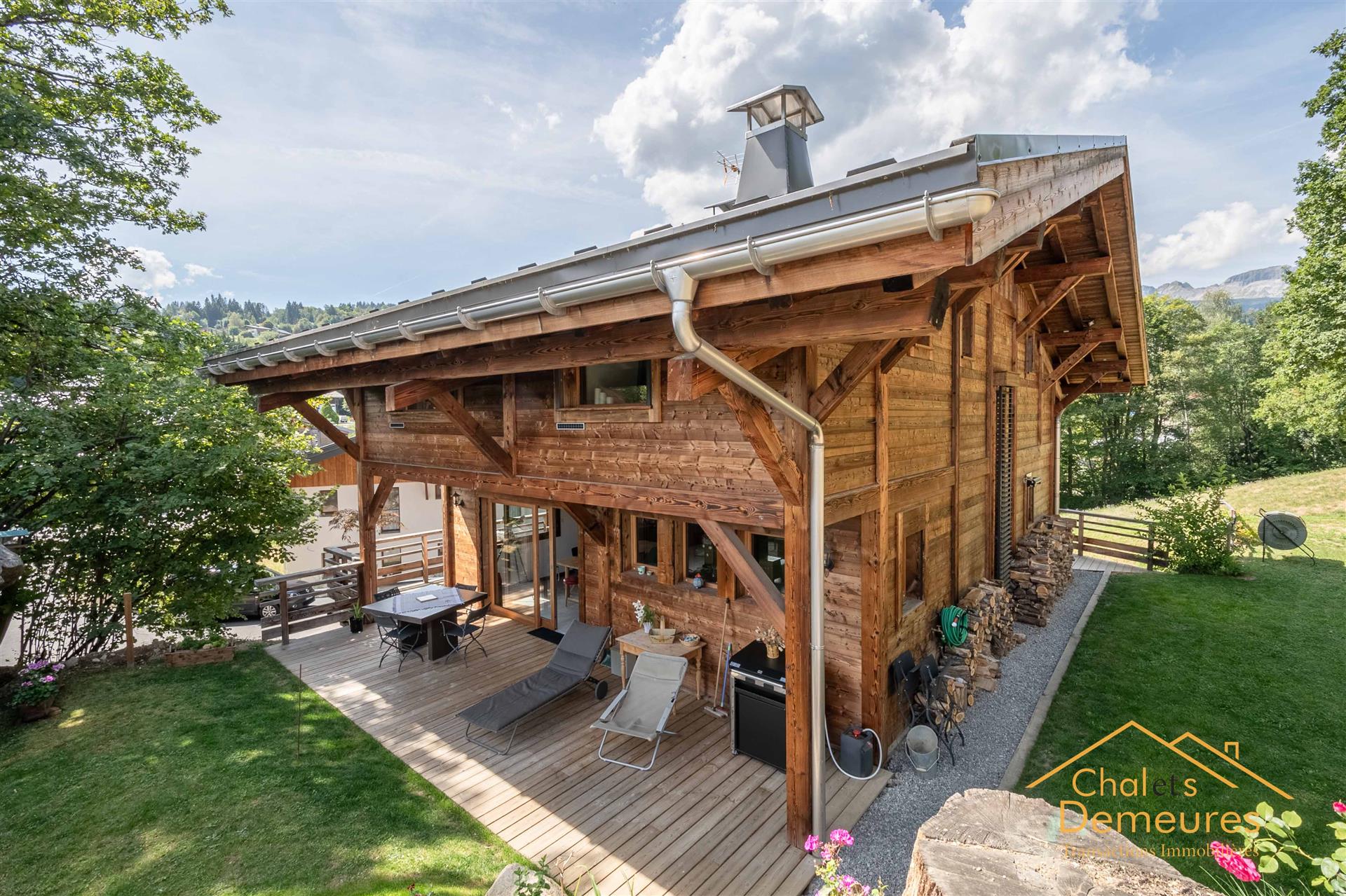 Village foot chalet