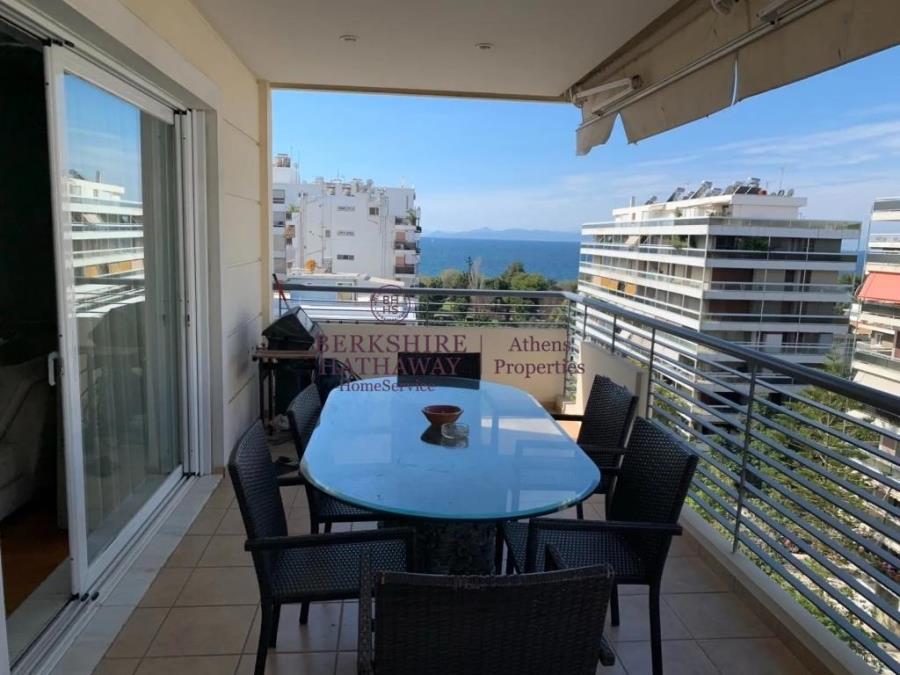 (For Sale) Residential Floor Apartment || Athens South/Palaio Faliro - 170 Sq.m, 4 Bedrooms, 780.000