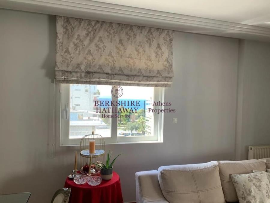 (For Sale) Residential Floor Apartment || Athens South/Palaio Faliro - 170 Sq.m, 4 Bedrooms, 780.000