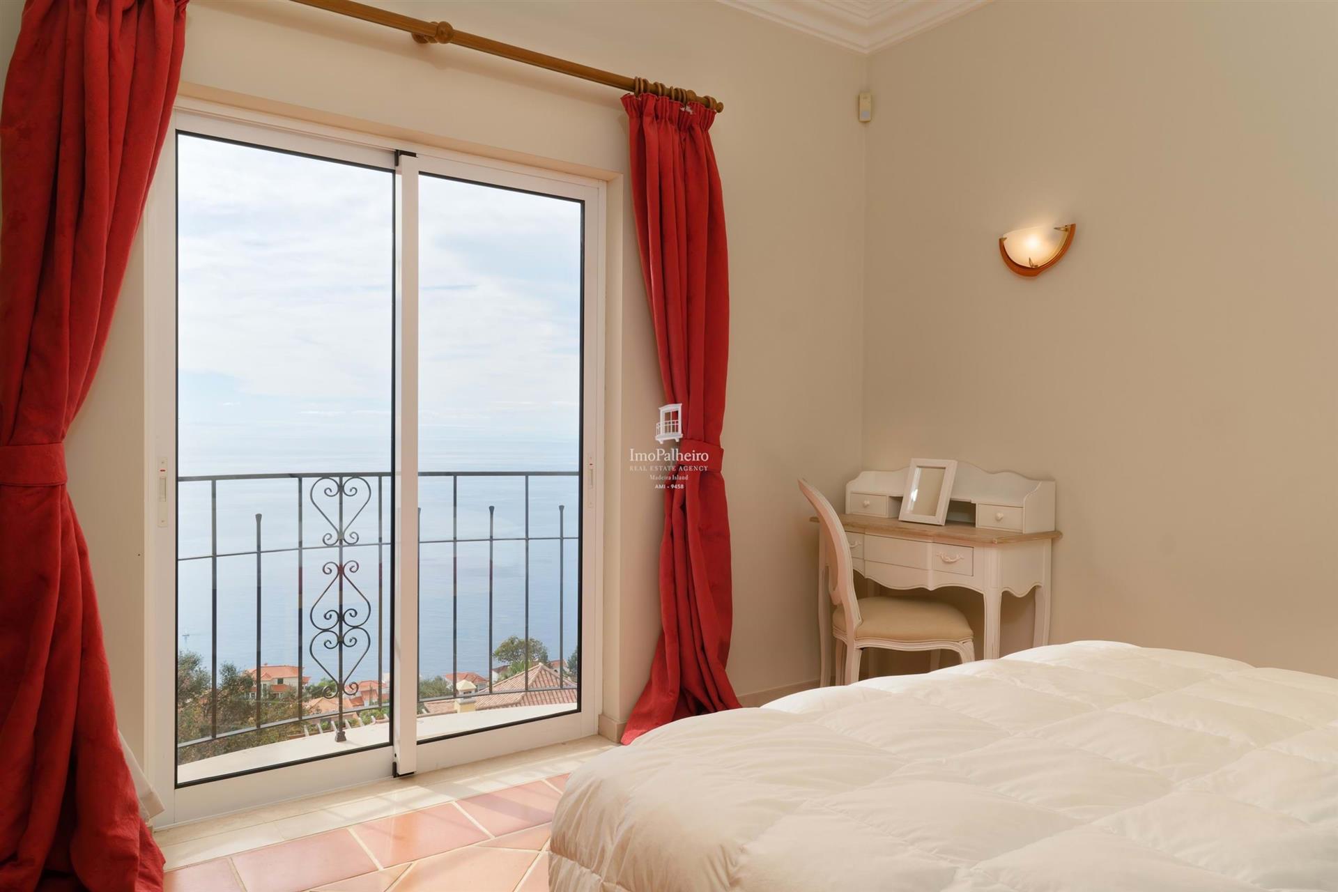 Elegant Villa with Panoramic Sea Views in Palheiro Village, Funchal