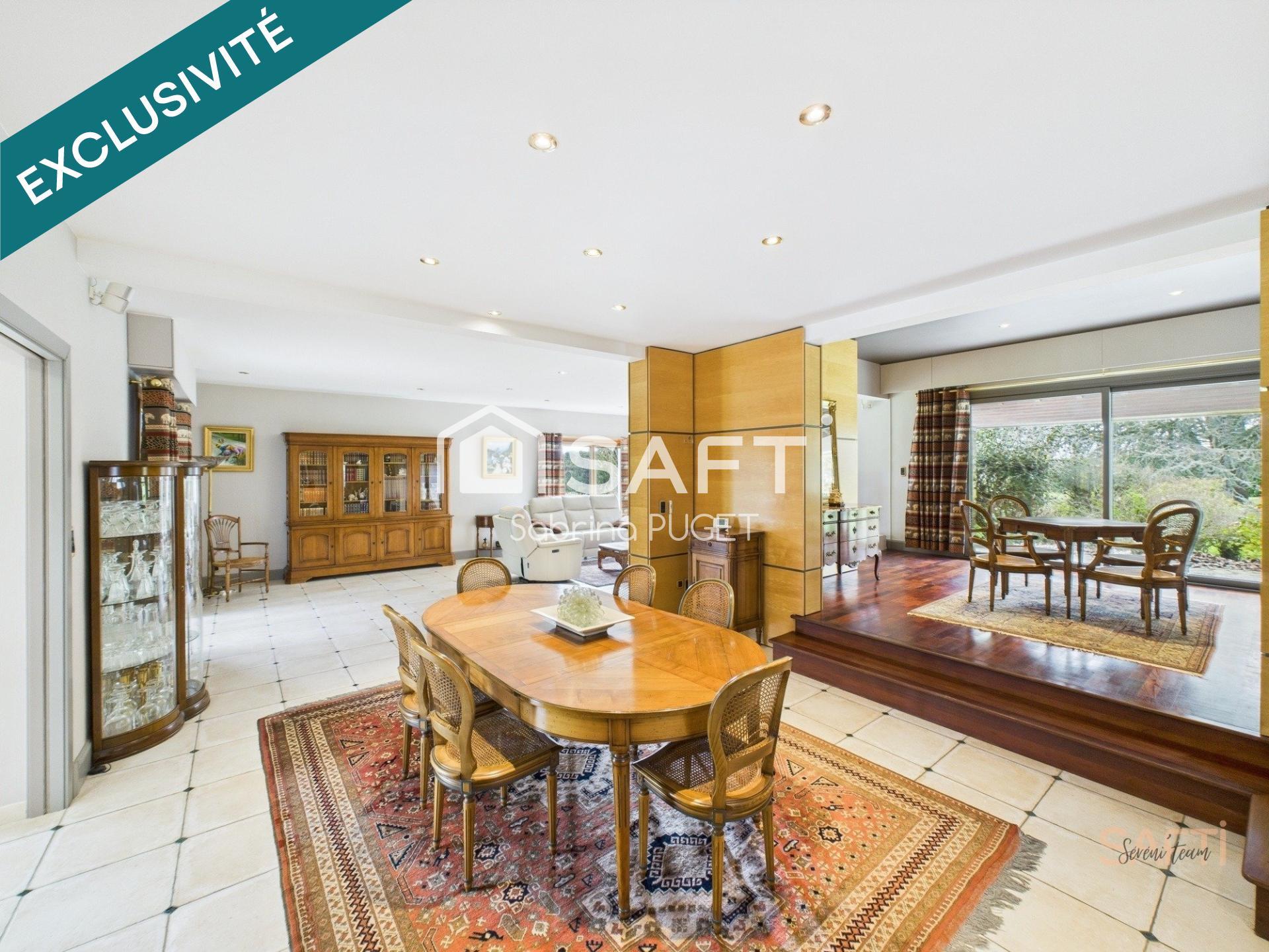 Purchase: Luxury property (85140)