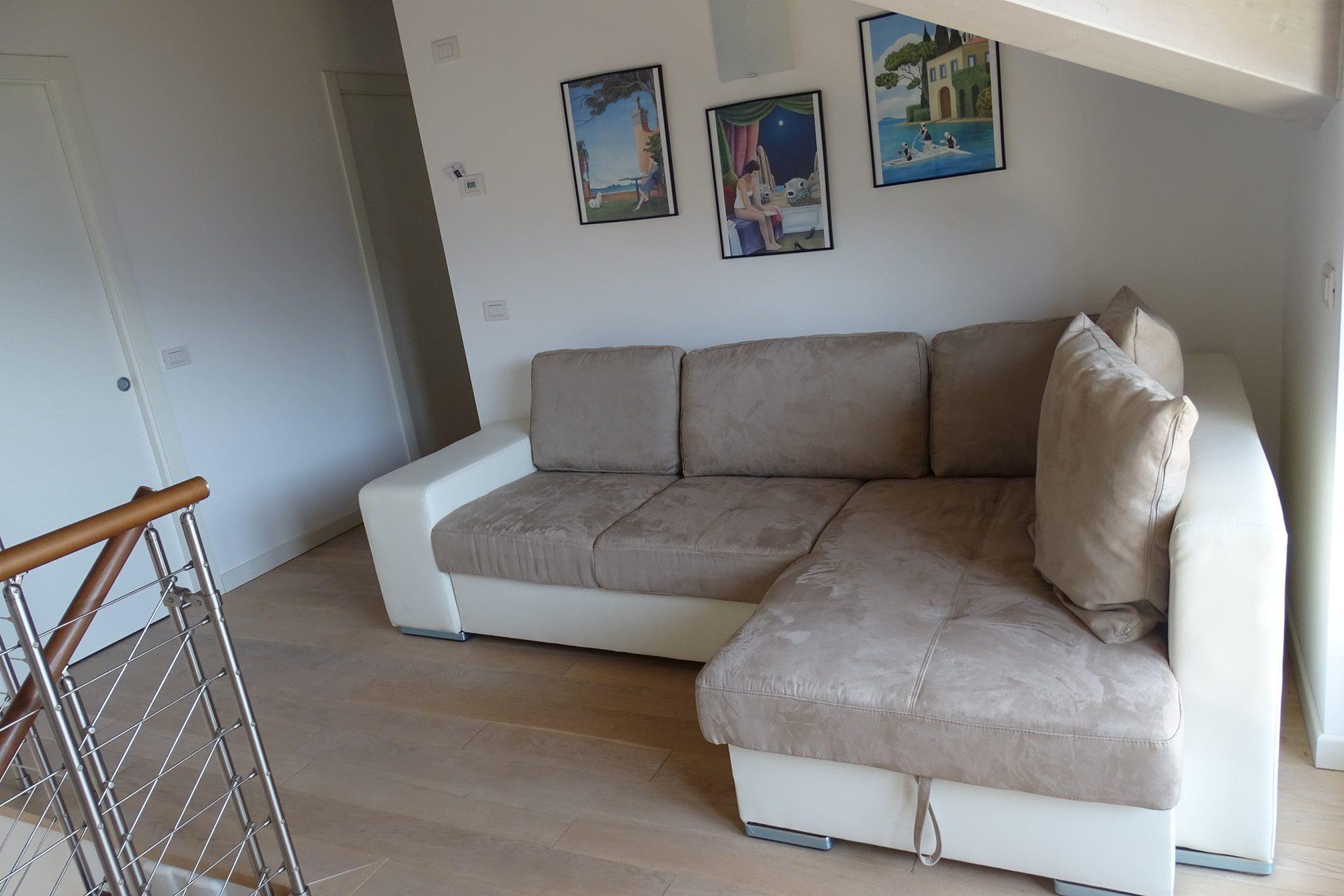 Solto Collina - Geräumige Maisonette-Wohnung mit Doppelterrasse, Seeblick, Gemeinschaftspool und Spa