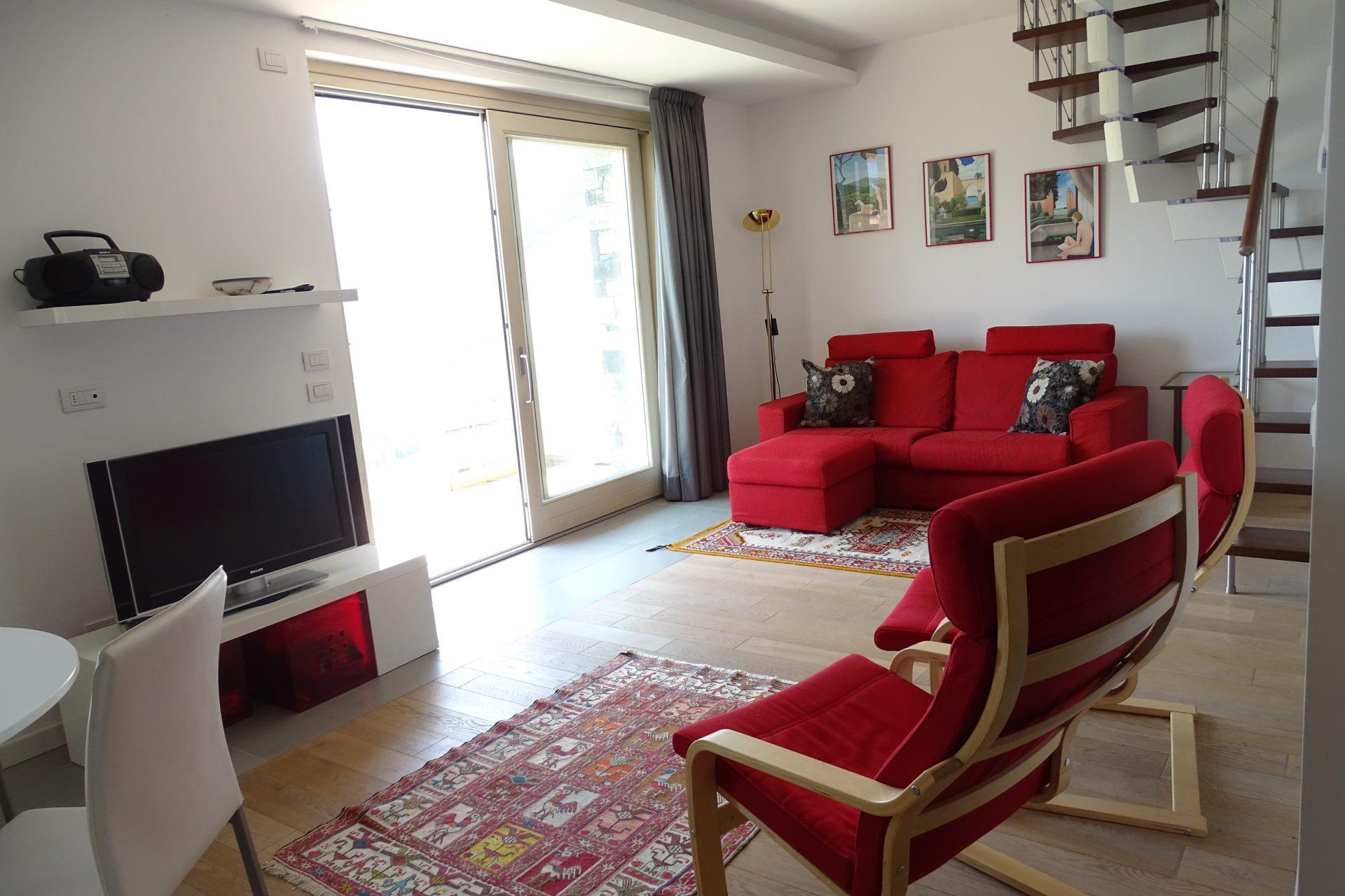 Solto Collina - Geräumige Maisonette-Wohnung mit Doppelterrasse, Seeblick, Gemeinschaftspool und Spa