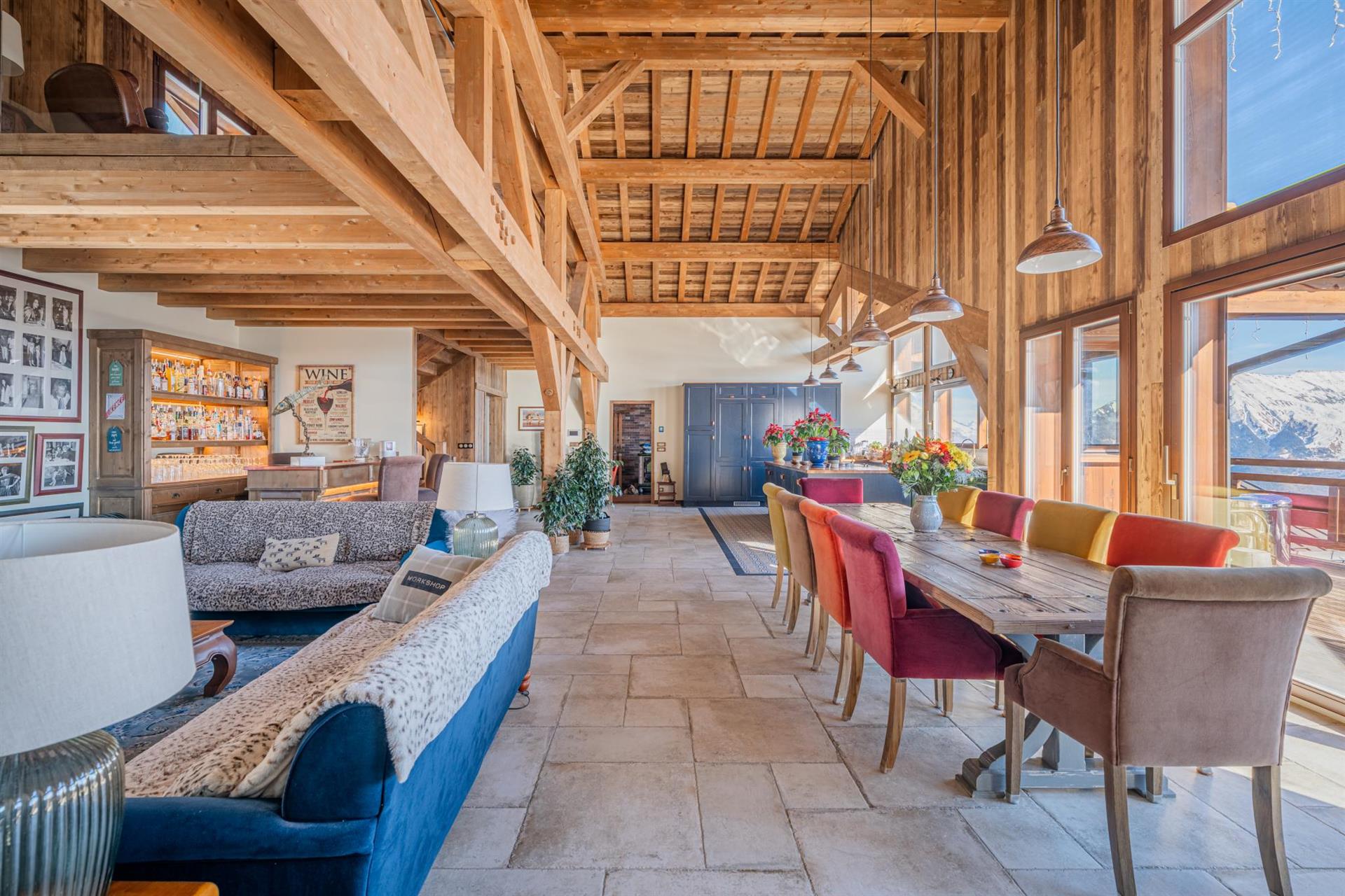 An outstanding 6 bedroom luxury chalet of 629m2 built in 2022 for sale in La Toussuire (A) (Ap)