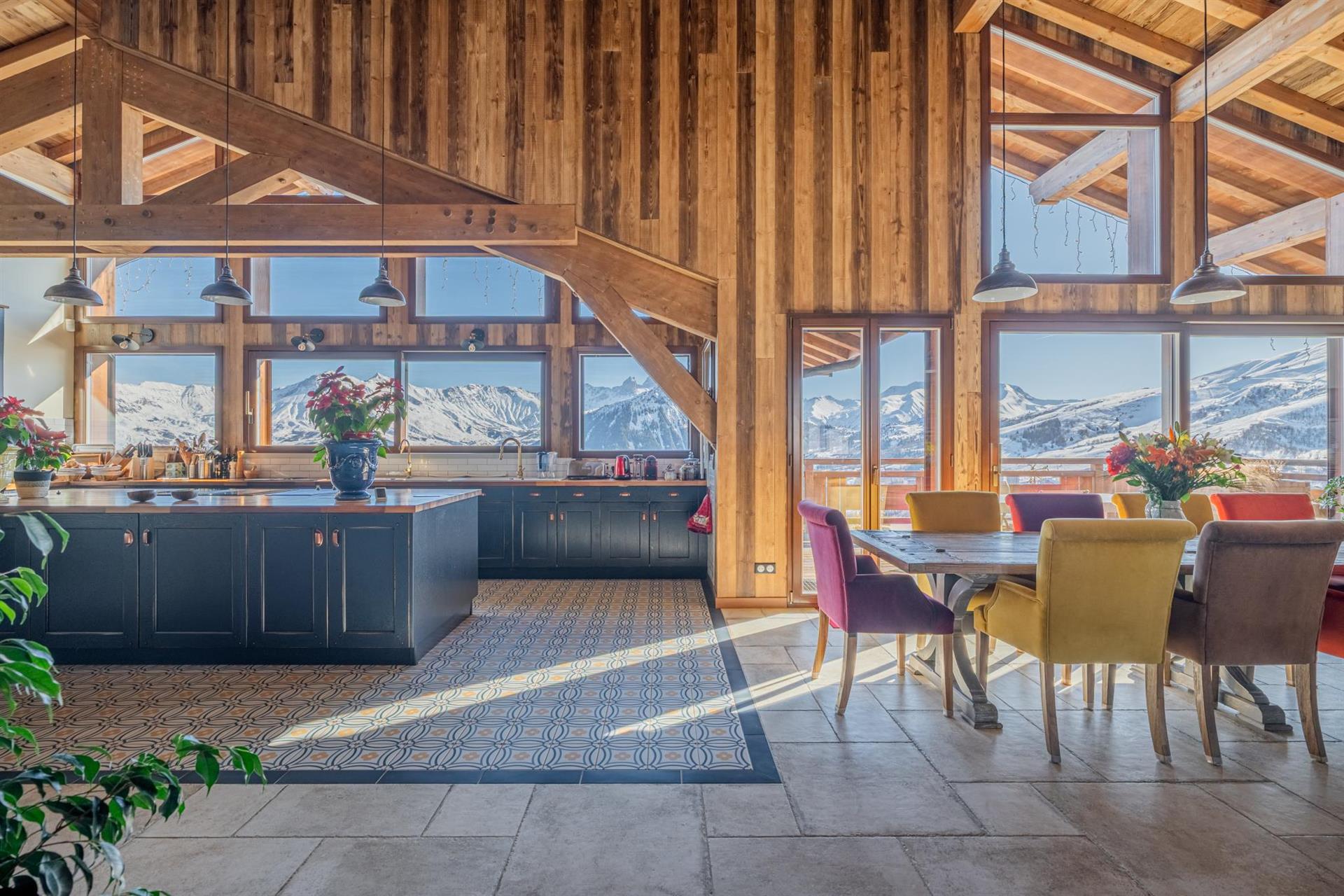 An outstanding 6 bedroom luxury chalet of 629m2 built in 2022 for sale in La Toussuire (A) (Ap)