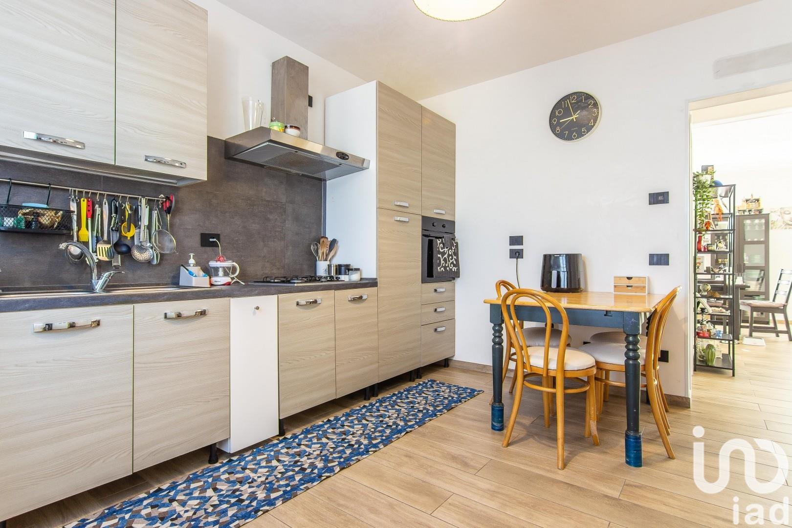 Sale Apartment 215 m² - 3 bedrooms - Vicenza