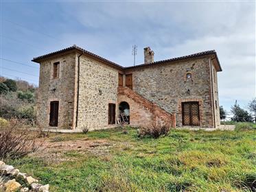 Beautiful farmhouse of the early '900 renovated in stone 