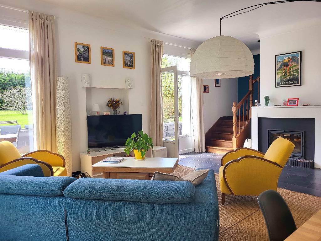 Purchase: House (24440)