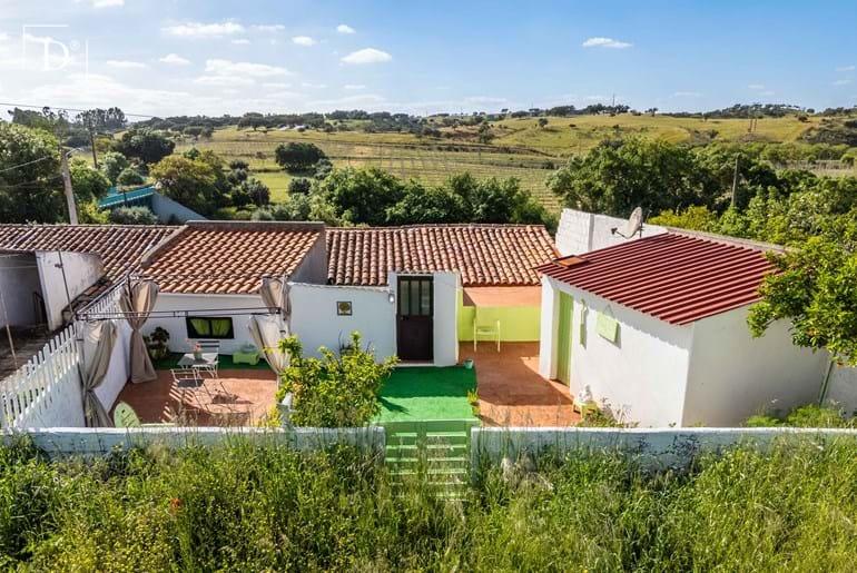 Charming 3 bedroom village house with backyard and separate large plot