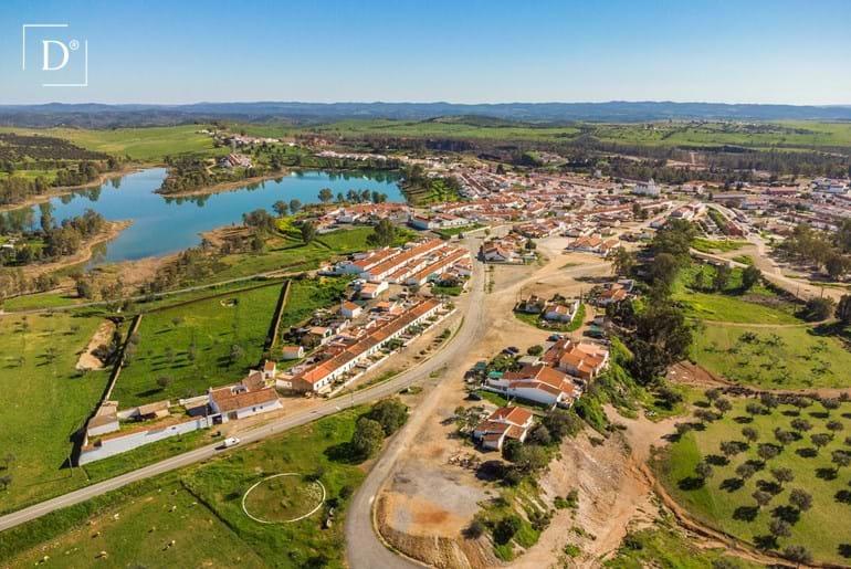 Stunning views and diverse potential in Mina de São Domingos