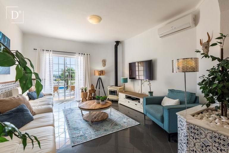 Erstaunliche 5-Zimmer-Villa auf einem großen Grundstück in Vale del Rei