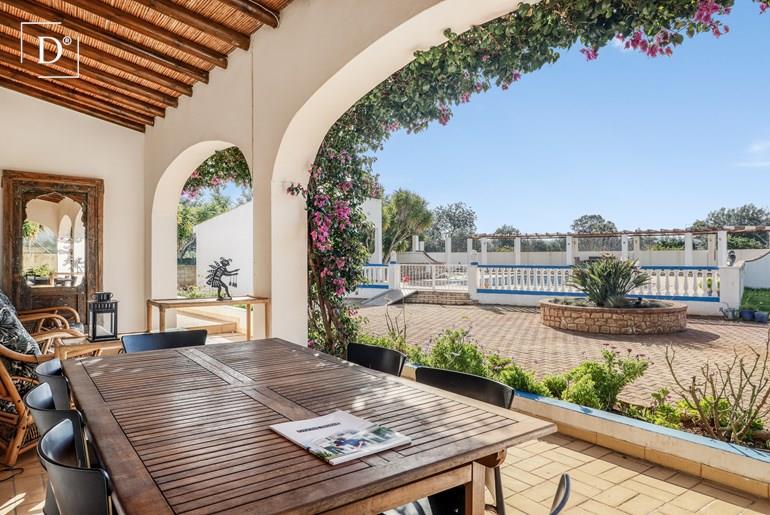 Villa met 4 slaapkamers en zwembad