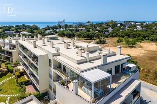 Fantastisk penthouse med tre sovrum och stor privat terrass