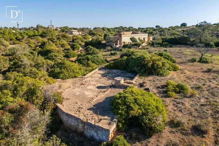 Compra: Terreno (8400)