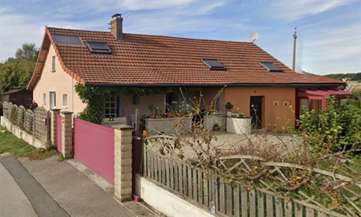 Old renovated Bresse farmhouse on 7651 m² of land Saint Germain du Bois sector