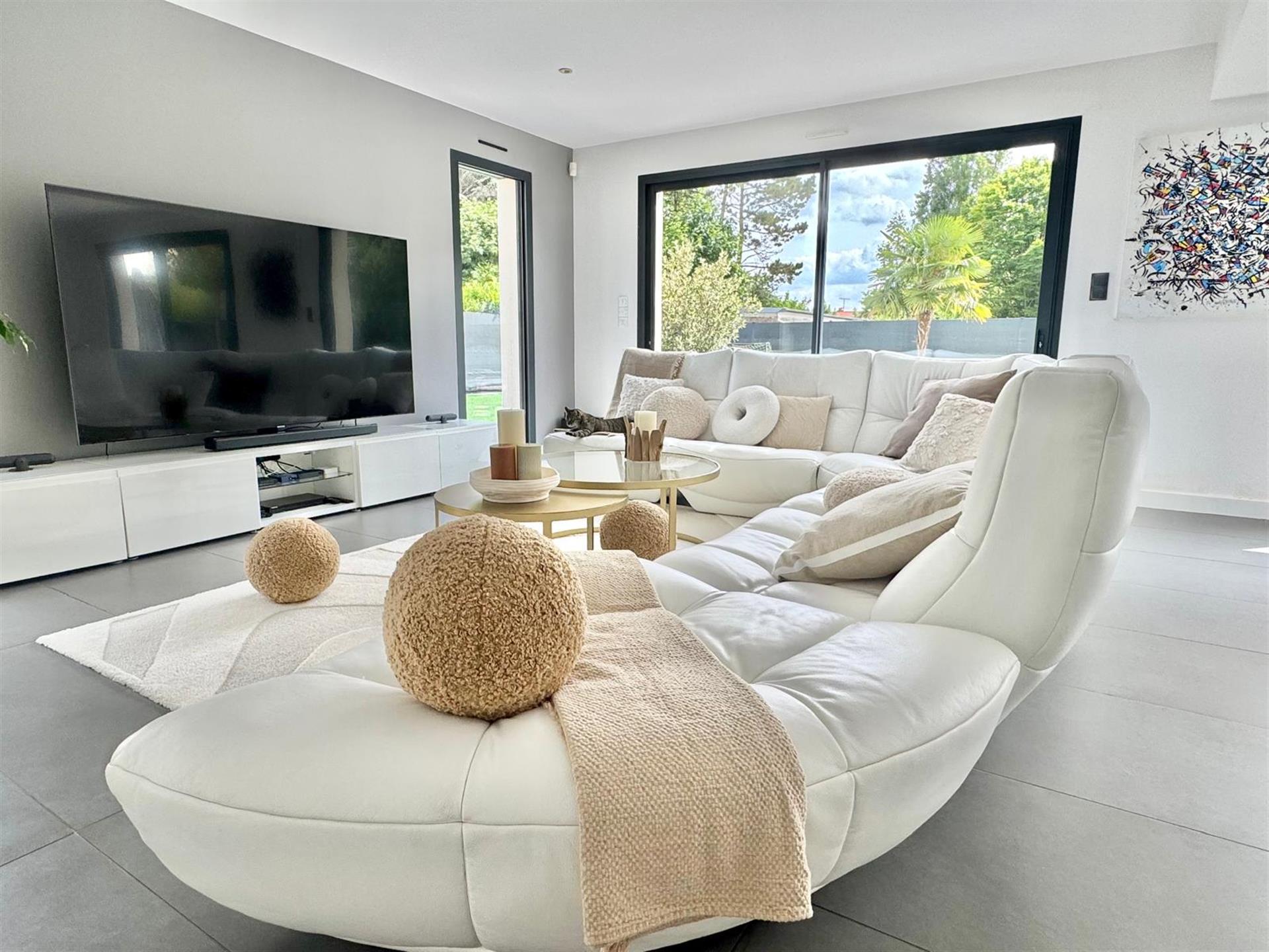 Vila de arhitect contemporan 9 camere 330 m² – Piscina, Jacuzzi, Teren de 950 m² – Asnières-lè