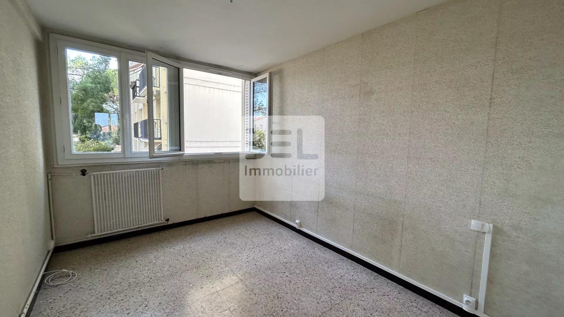 Purchase: Apartment (30200)