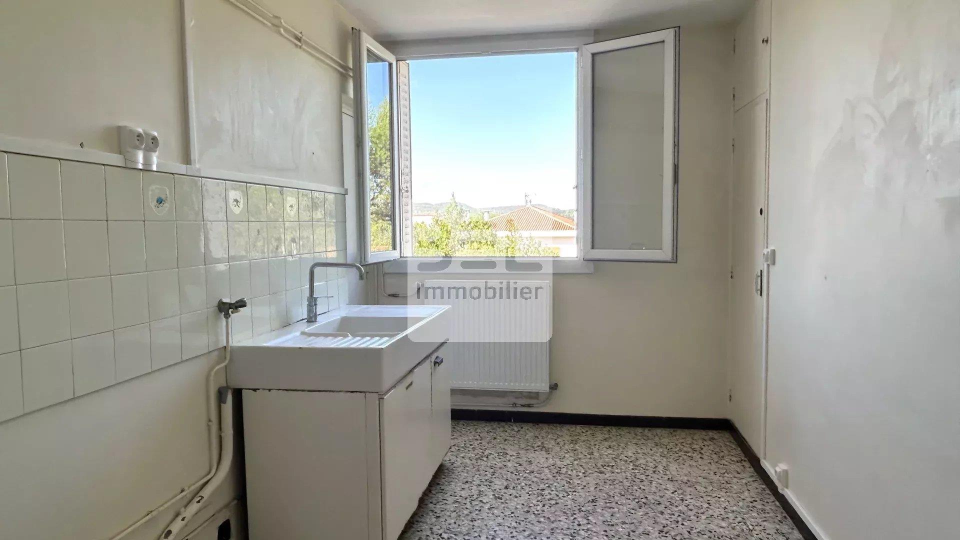 Purchase: Apartment (30200)