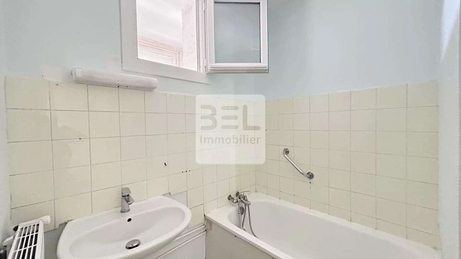 Purchase: Apartment (30200)