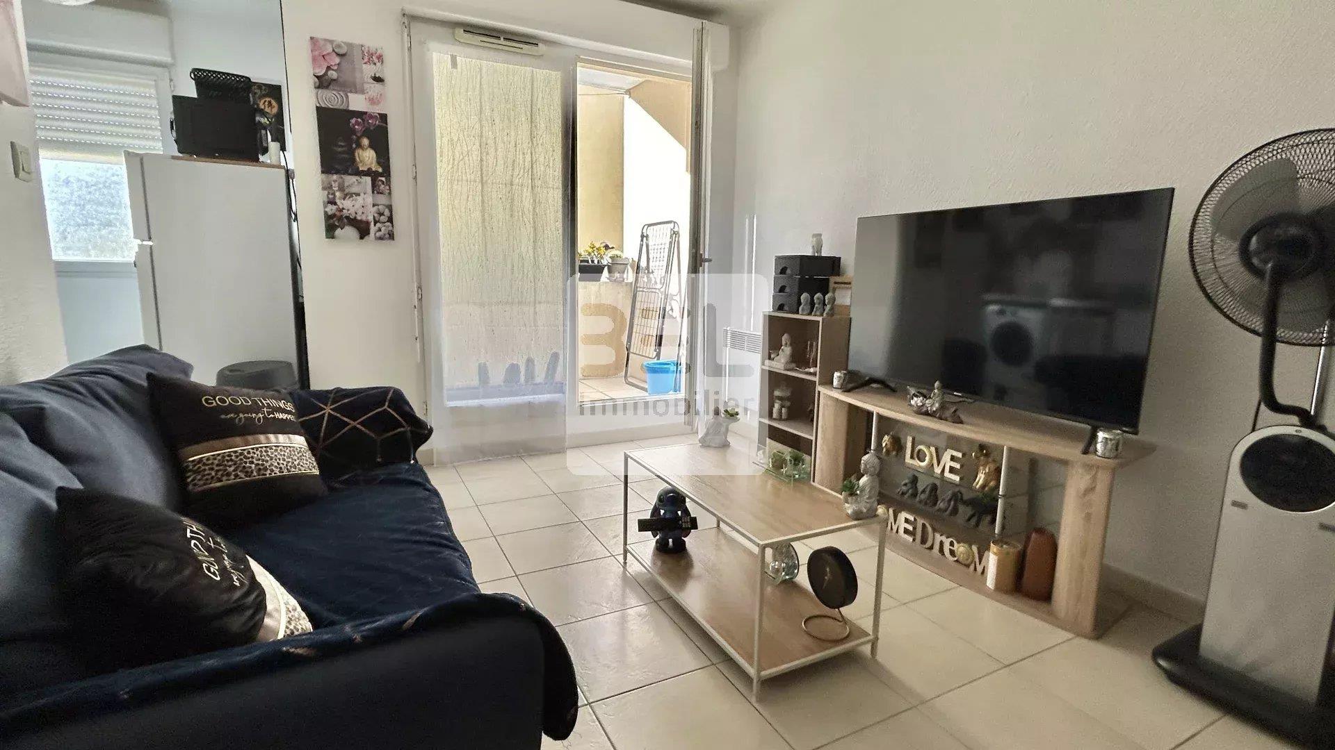 Purchase: Apartment (30200)