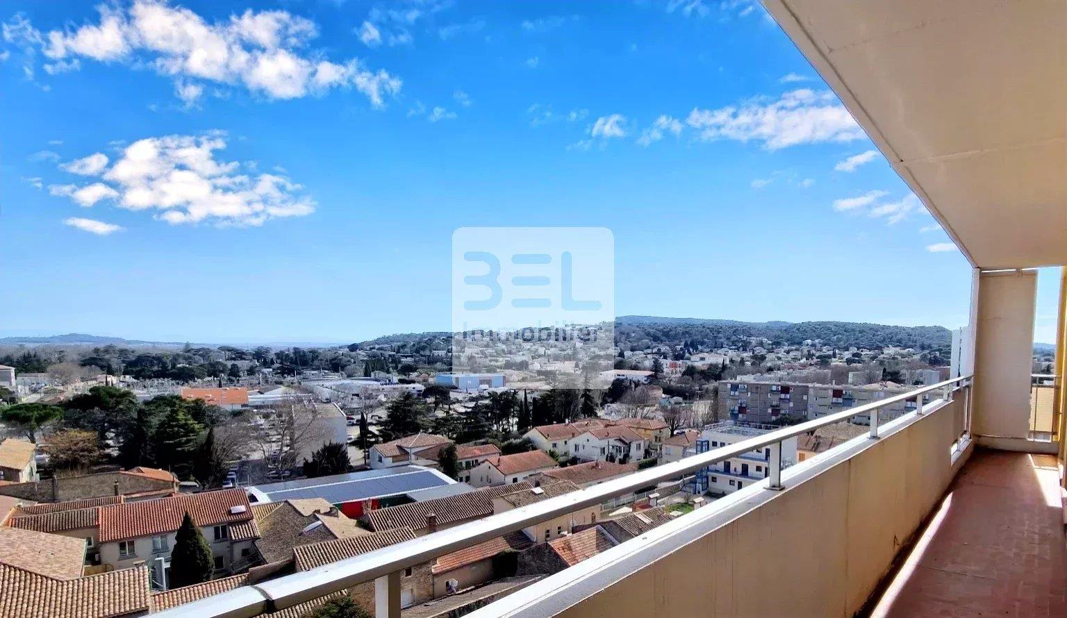 Apartment with panoramic view and balcony