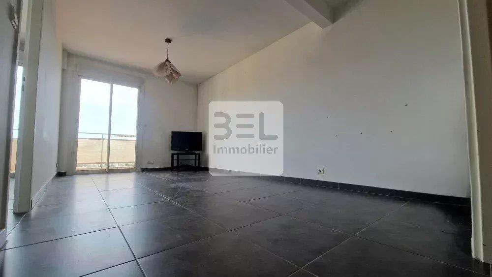 Apartment with panoramic view and balcony