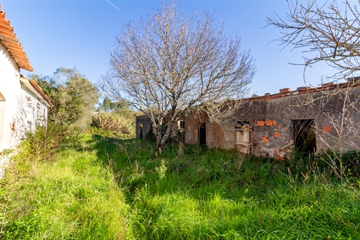 Urban Land with House for Restoration, in Junqueira Alcoba