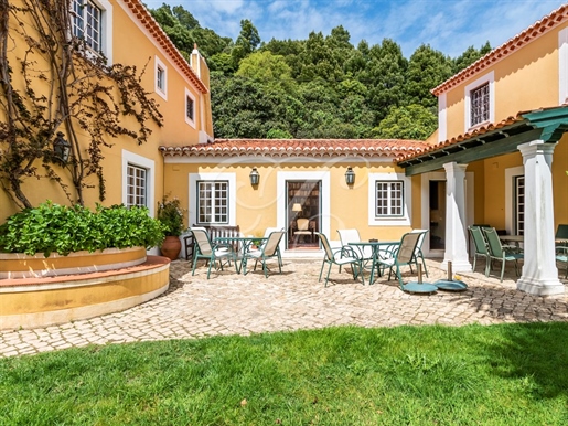 5 bedroom Villa in Colares, Sintra