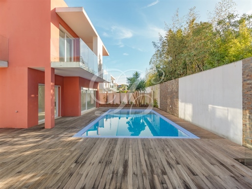 Villa de 5+1 dormitorios con piscina |Cascais