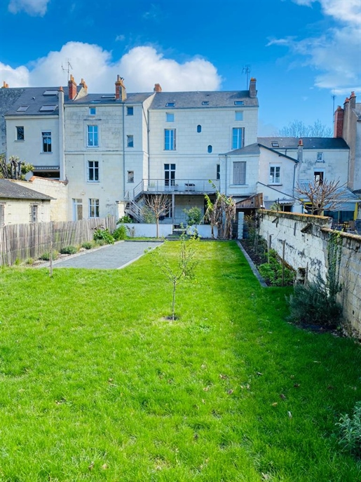 Superb Townhouse a stone's throw from the centre of Saumur