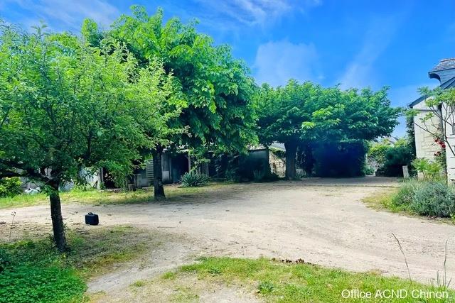 À vendre Maison ancienne avec 4 chambres à Avoine (37420) Parcelle de 1 506 m2 Garage Stationnement