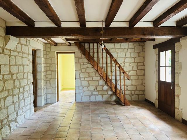 À vendre Maison ancienne avec 4 chambres à Avoine (37420) Parcelle de 1 506 m2 Garage Stationnement