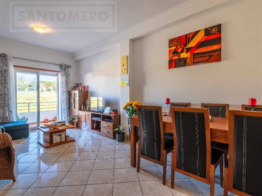 Apartment for sale 3 bedrooms in the center of Guia - Albufeira.