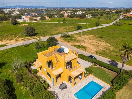 Villa with sea views and swimming pool in Montes Juntos - Guia.