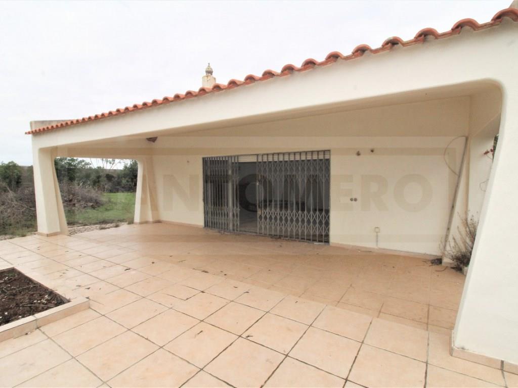 Casa T4 para restaurar - Porches - Lagoa.
